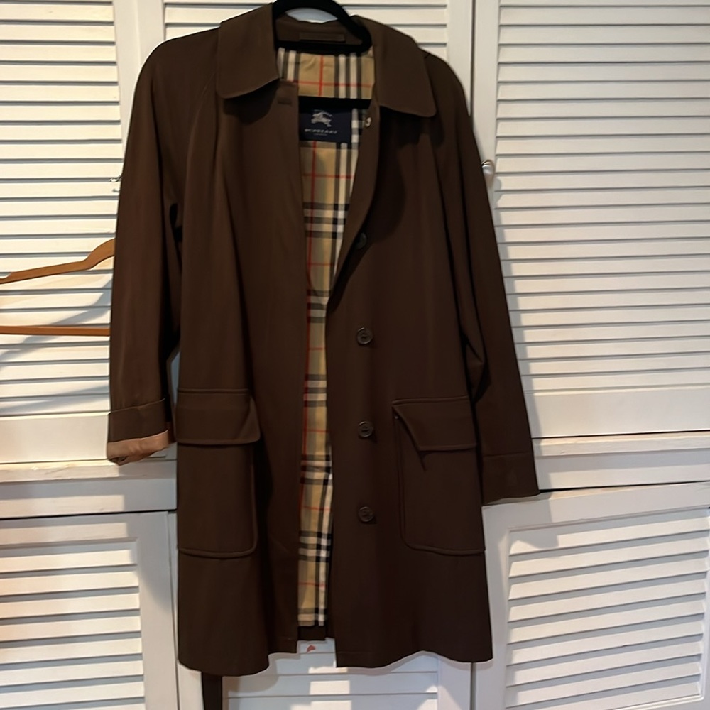 Burberry Trench coat Olive Green size small EUC